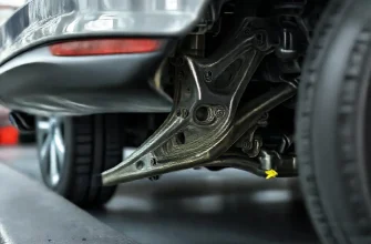 Фото по теме: Деформация продольного рычага задней подвески Ford Focus 2 после удара о бордюр